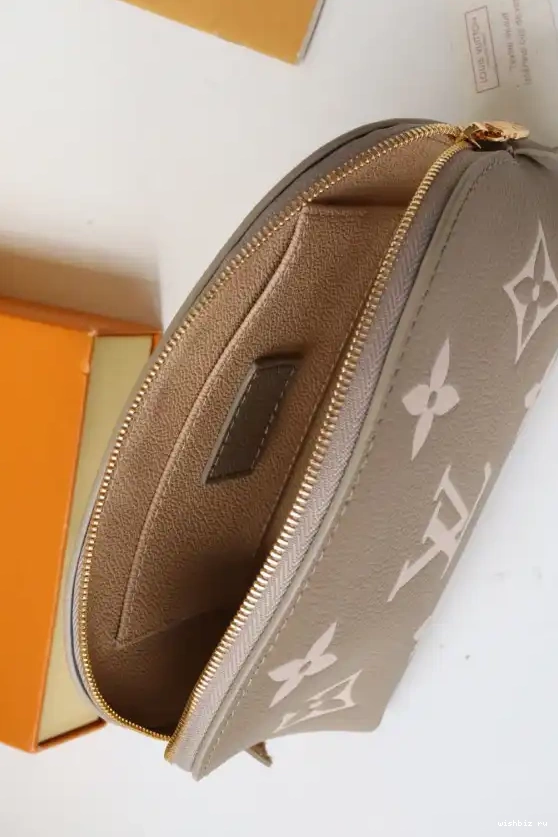 WIS COSMETIC Vuitton Louis POUCH 0427